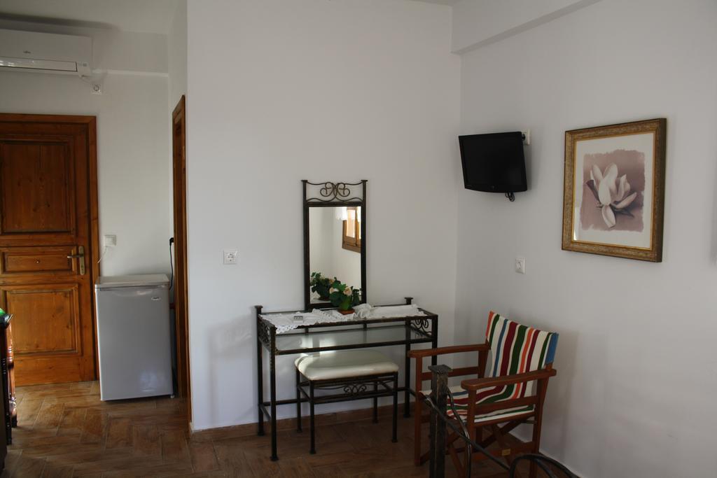 Amorani Studios Batsi  Luaran gambar