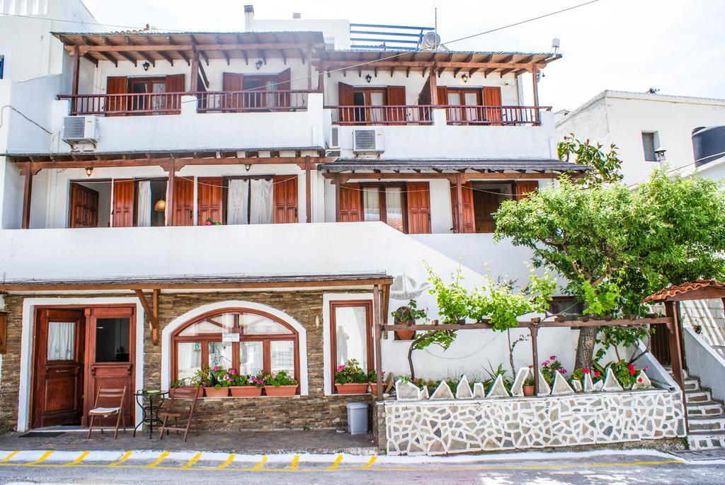 Amorani Studios Batsi  Luaran gambar